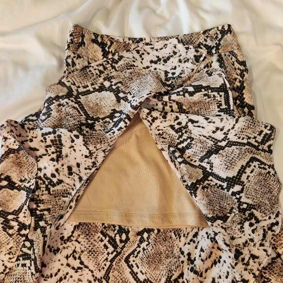 Nasty Gal Midi Ruffle Slit Snake Print Skirt - Picture 7 of 7